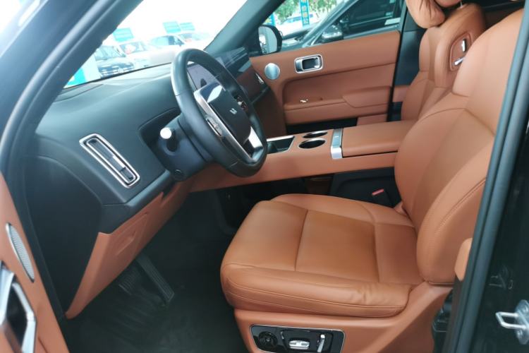 Used Li Auto L8 2023 Pro Model
