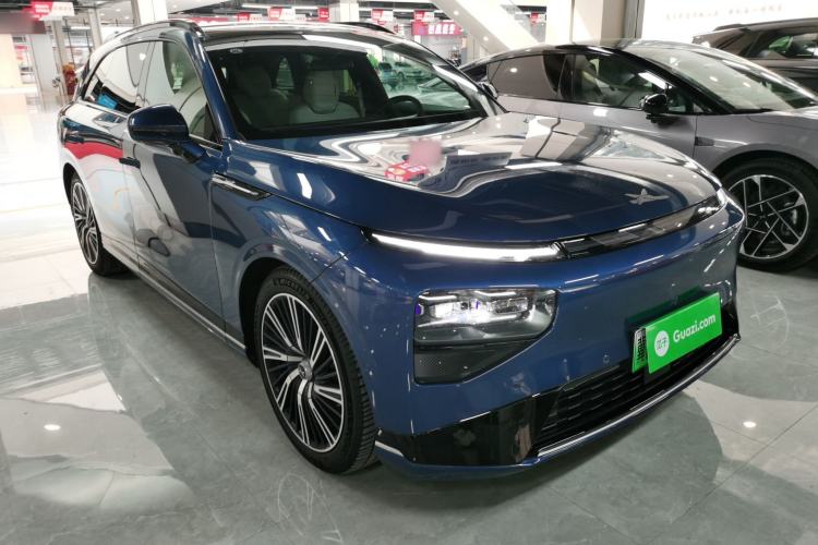 Used XPeng G9 2025 625 Long-Range Max Front Right 45 Deg