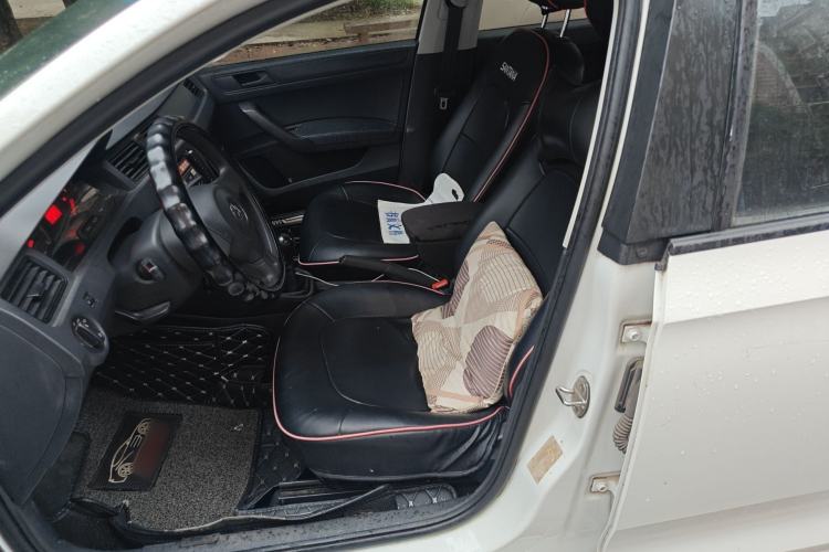 Used Volkswagen Santana 2015 1.6L Manual Fashion Edition Left Front Seat