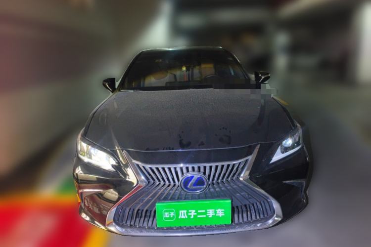 Used Lexus ES 2018 300h Premier Edition China V Standard
