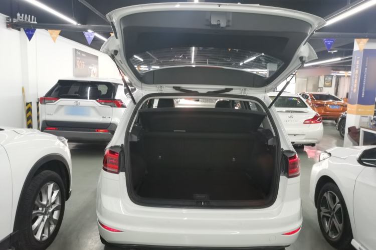 Used Volkswagen Golf Sportsvan 2018 230TSI Automatic Trend Edition Trunk