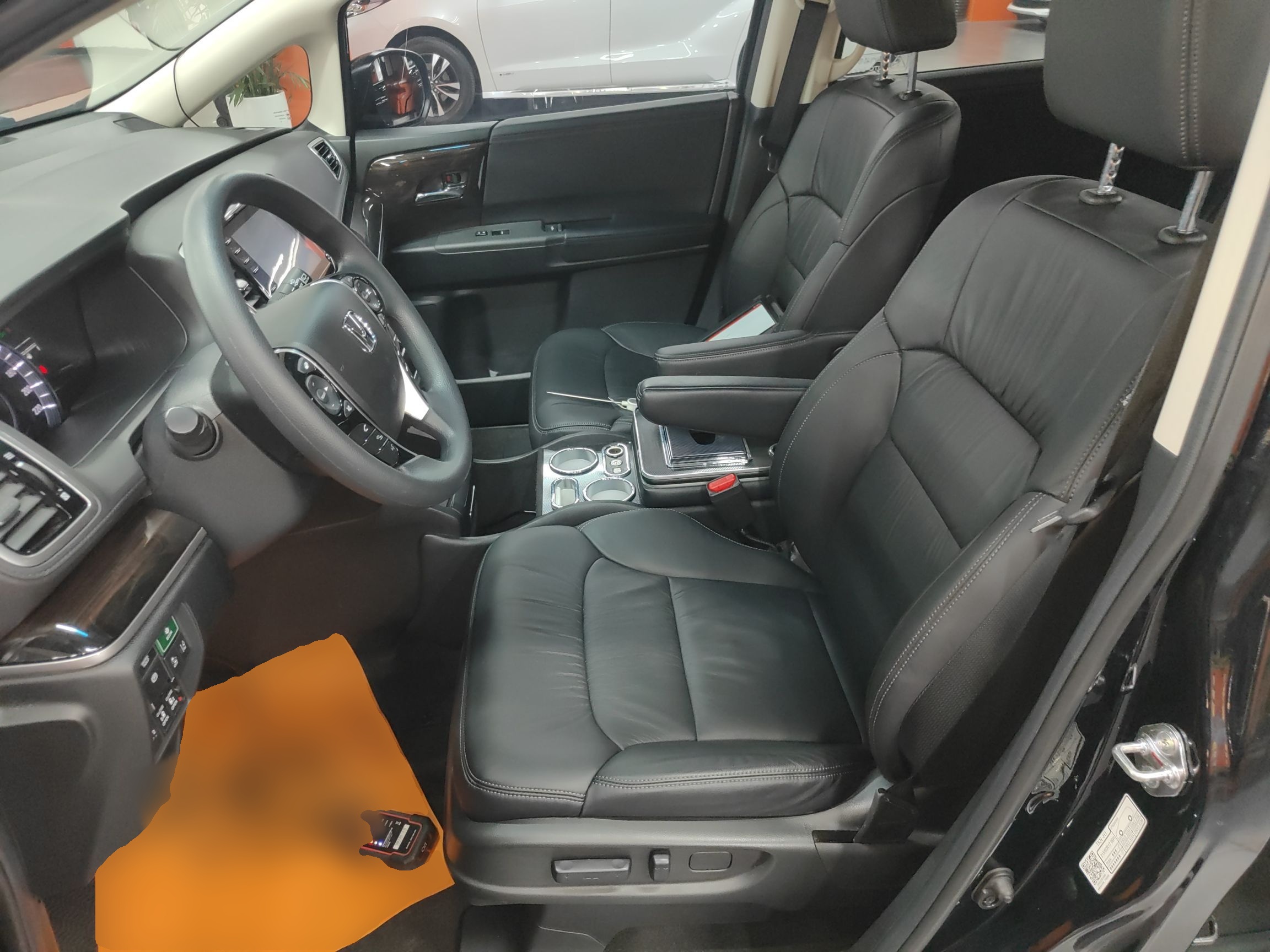 Переднее сиденье в автомобиле