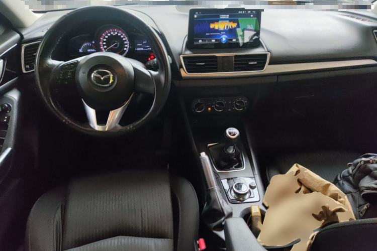 Used Mazda 3 Axela 2014 Sedan 1.5L Manual Comfort Model