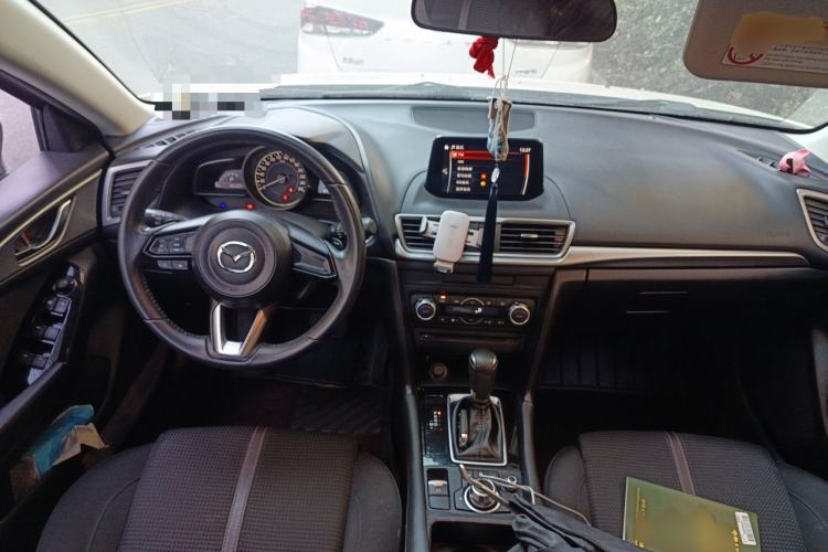 Used Mazda 3 Axela 2017 Hatchback 2.0L Automatic Luxury Model China VI Standard