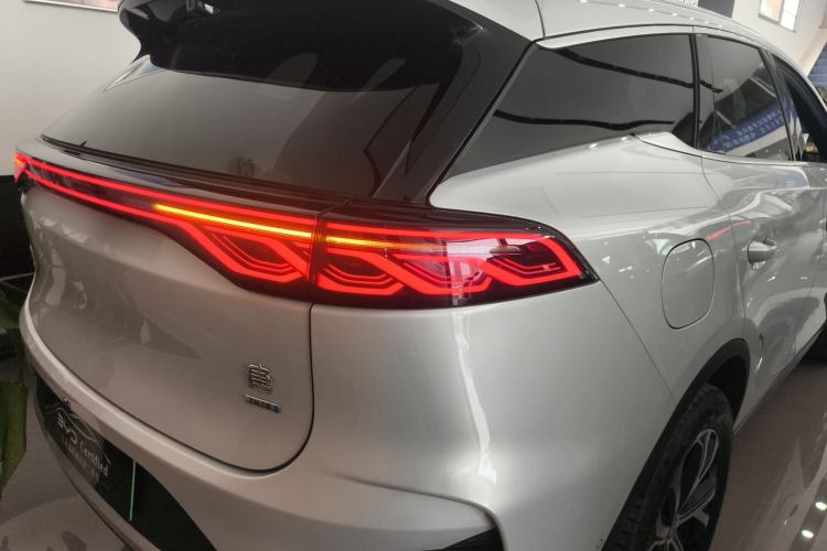 Used BYD Tang New Energy 2025 Intelligent Driving Version DM-i 115KM Flagship Edition Right Rear Taillight