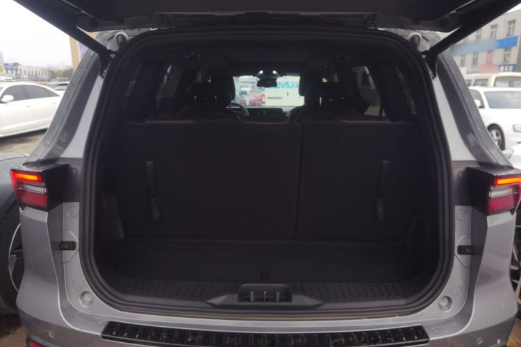 Used Ford Equator 2023 EcoBoost 225 Obsidian Orange Edition Prestige 7-Seater (2/2/3)
