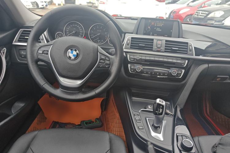 Used BMW 3 Series 2017 320Li Fashion Model Steering Wheel