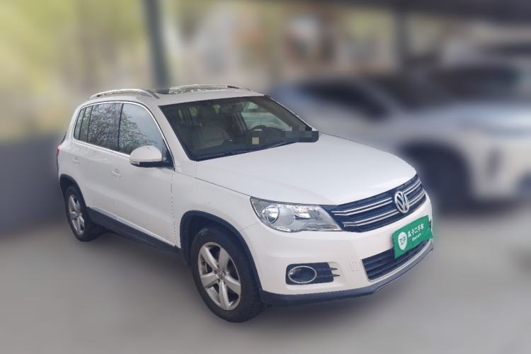 Used Volkswagen Tiguan 2012 1.8TSI Automatic All-Wheel Drive Elite Edition Front Right 45 Deg
