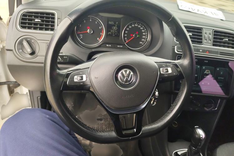 Used Volkswagen Polo 2016 1.6L Automatic Comfort Model
