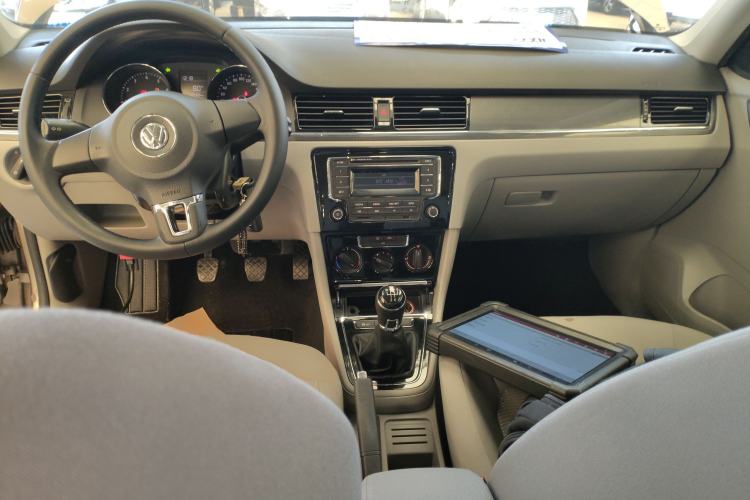 Used Volkswagen Bora 2014 1.6L Manual Fashion Edition
