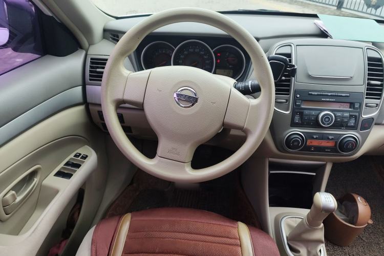 Used Nissan Sylphy 2016 Classic 1.6XE Manual Leading Edition Steering Wheel