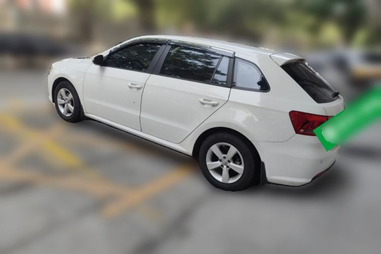 Used Volkswagen Gran Lavida 2013 1.6L Automatic Fashion Model
