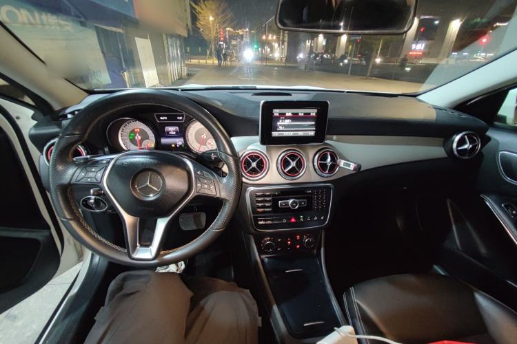 Used Mercedes-Benz GLA 2015 GLA 220 4MATIC Fashion Model
