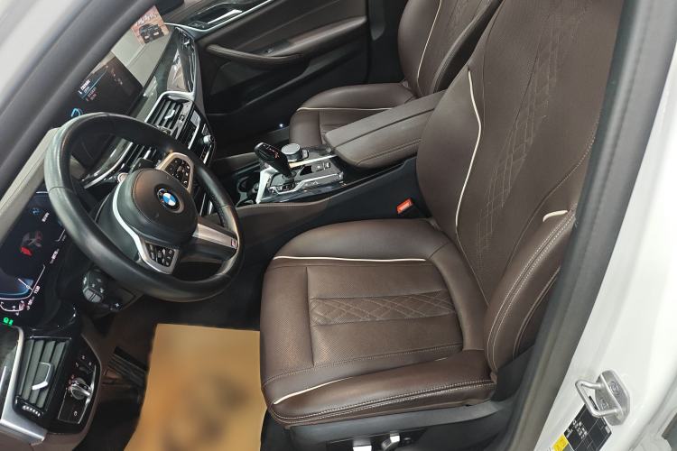 Used BMW 5 Series New Energy 2021 Restyled 535Le M Sport Package Left Front Seat