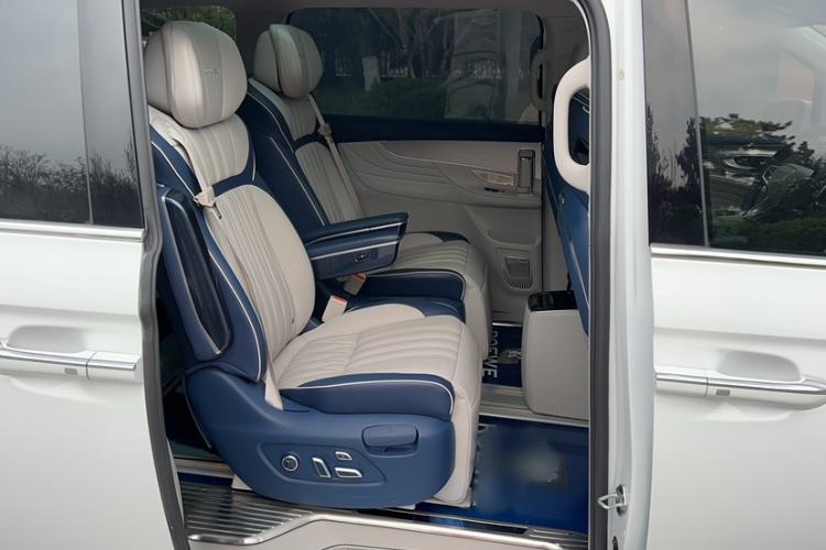 Used Roewe iMAX8 2021 400TGI Supreme Series Ultimate Edition
