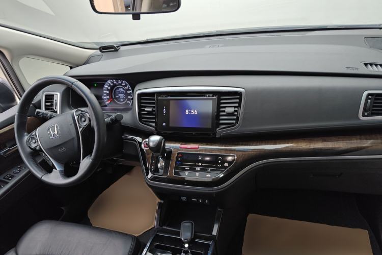 Used Honda Odyssey 2015 Updated Version 2.4L Smart Edition Center Console