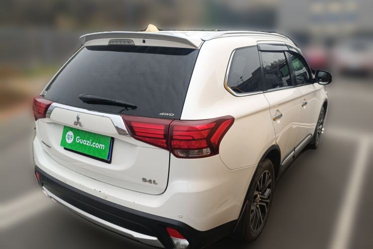 Used Mitsubishi Outlander 2016 2.4L 4x4 Elite Edition 5 Seats