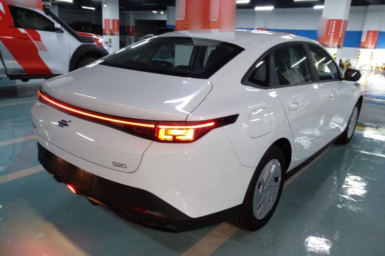 Used CHANGAN OSHAN 520 2025 Standard Edition
