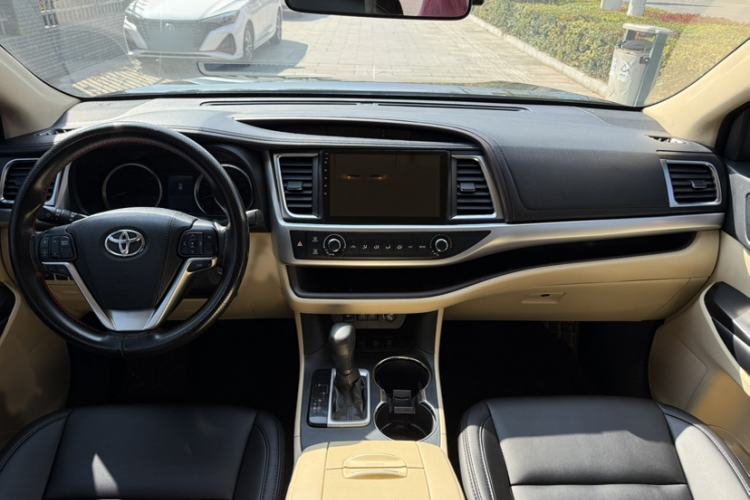 Used Toyota Highlander 2018 2.0T Four-Wheel Drive Elite Edition 7 Seats China VI Standard