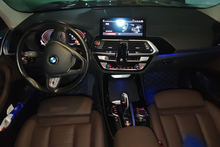 Used BMW X3 2021 Facelift xDrive25i Luxury Package Center Console