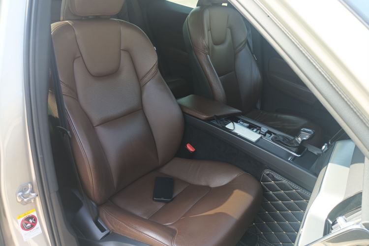 Used Volvo XC60 2020 T5 4x4 Zhiyi Luxury Edition
