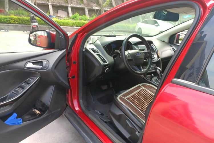 Used Ford Focus 2015 Sedan 1.6L Automatic Trend Model