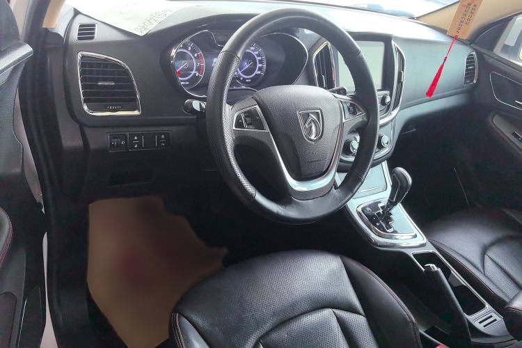Used Baojun 560 2016 1.8L iAMT Luxury Model