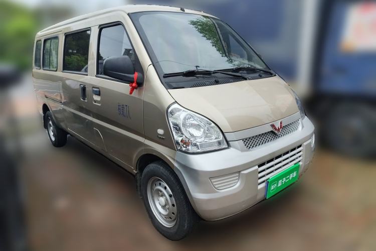 Used Wuling Rongguang 2021 1.5L Extended Basic Version L3C Front Right 45 Deg