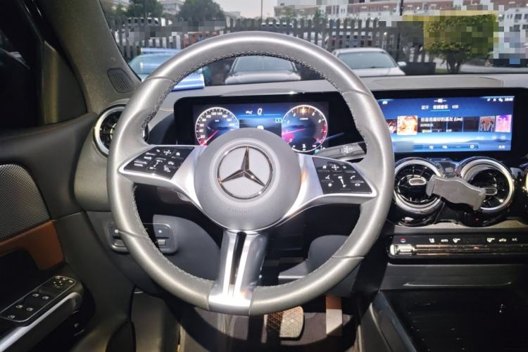 Used Mercedes-Benz GLB 2024 GLB 200 Fashion Model