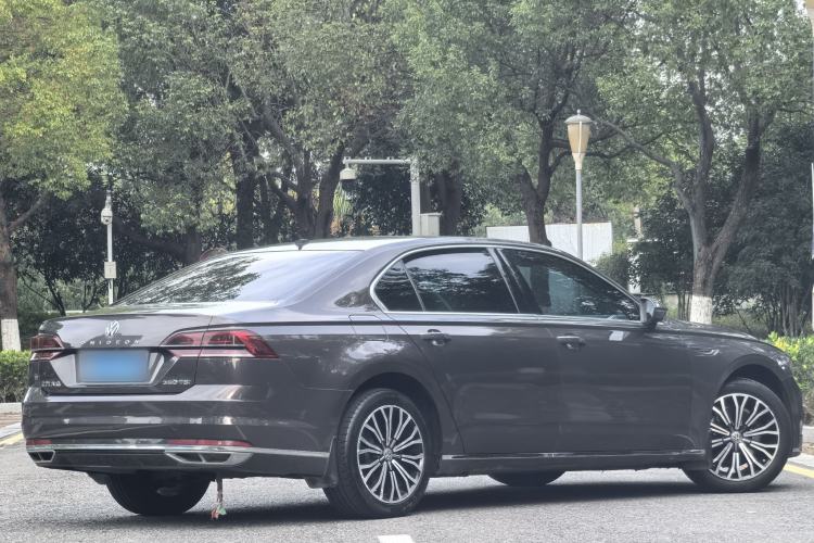 Used Volkswagen Phideon 2019 380TSI Two-Wheel Drive Business Edition China VI Standard