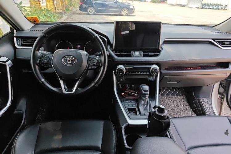 Used Toyota Wildlander 2020 2.0L CVT 4x4 Luxury Edition
