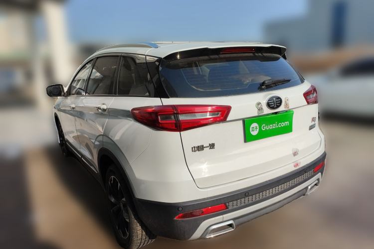 Used FAW Senya R9 2018 1.2T Manual Luxury Smart Edition
