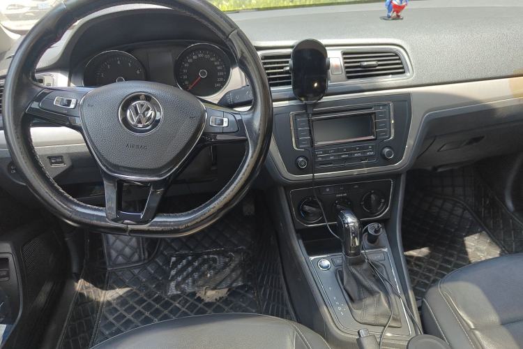 Used Volkswagen Lavida 2017 1.6L Automatic Comfort Edition
