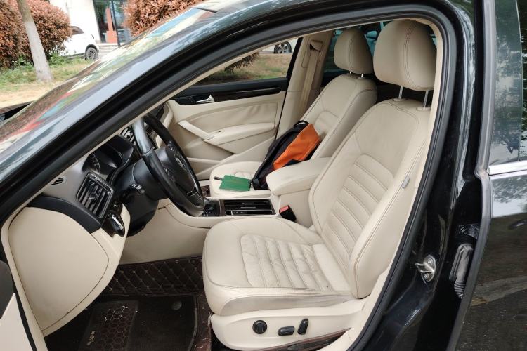 Used Volkswagen Passat 2013 2.0 TSI DSG Prestige Edition Left Front Seat