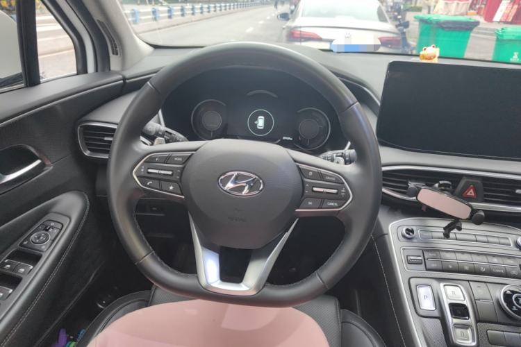 Used Hyundai Santa Fe 2023 Traveler 380T GDi Automatic All-Wheel Drive GLX HTRAC Elite Edition Steering Wheel