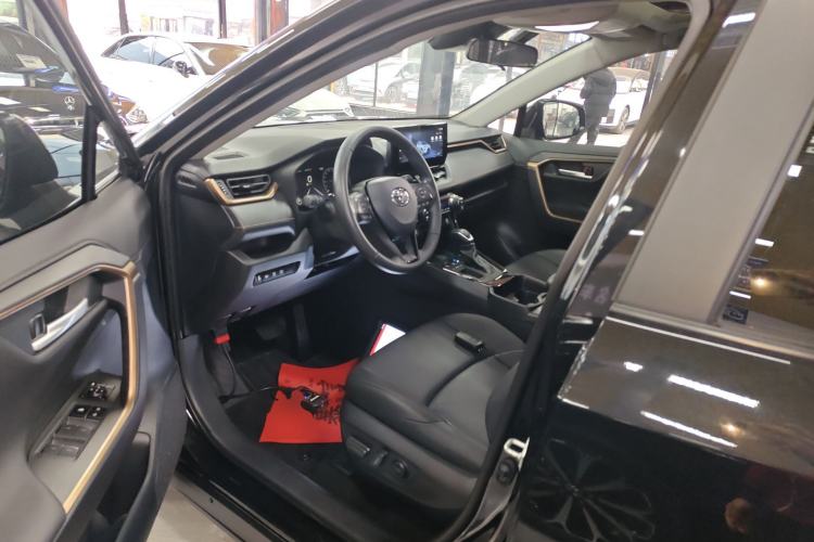 Used Toyota Wildlander 2024 2.0L CVT Two-Wheel Drive Luxury PLUS Edition