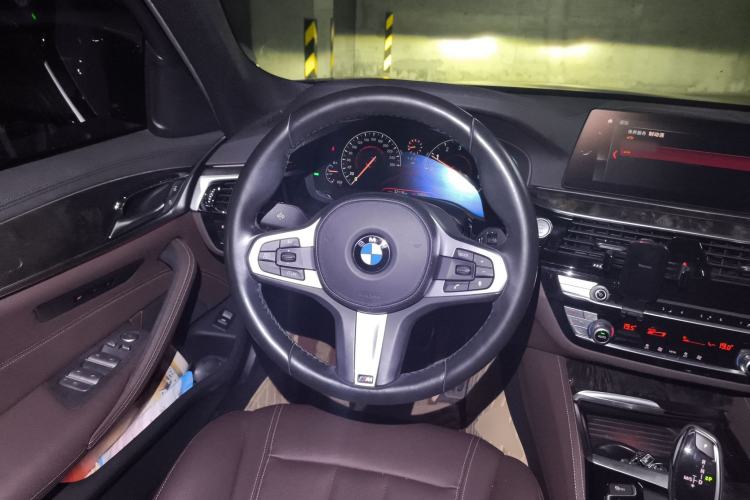 Used BMW 5 Series 2019 525Li M Sport Package