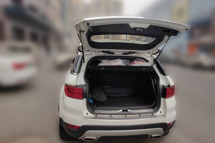 Used Land X7 2016 2.0T Panoramic Prestige Edition
