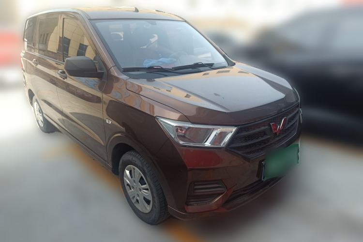Used Wuling Hongguang 2019 1.5L S Basic Version China VI Standard LAR Front Right 45 Deg