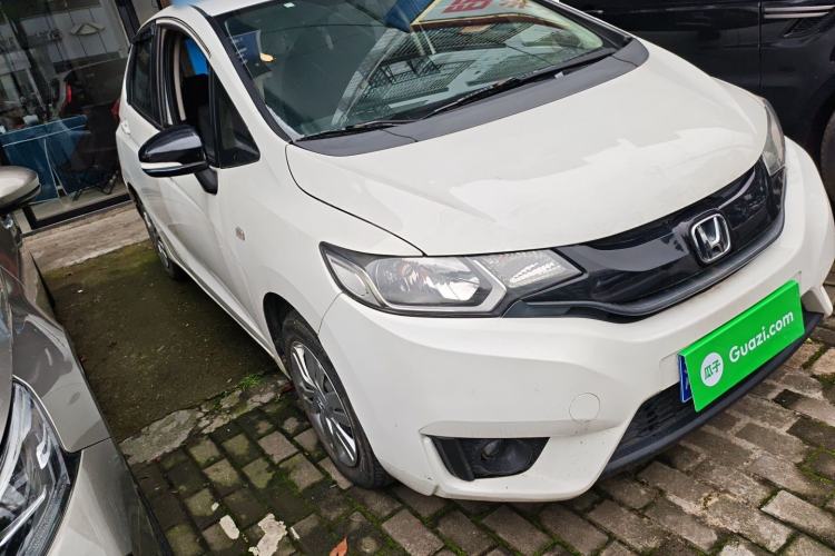 Used Honda Fit 2016 1.5L LX CVT Comfort Model Front Right 45 Deg