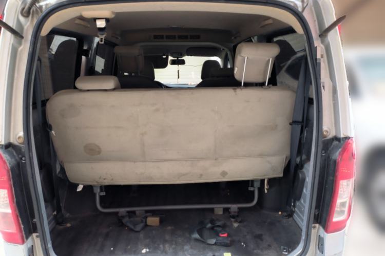 Used Wuling Rongguang V 2018 1.5L Standard Version
