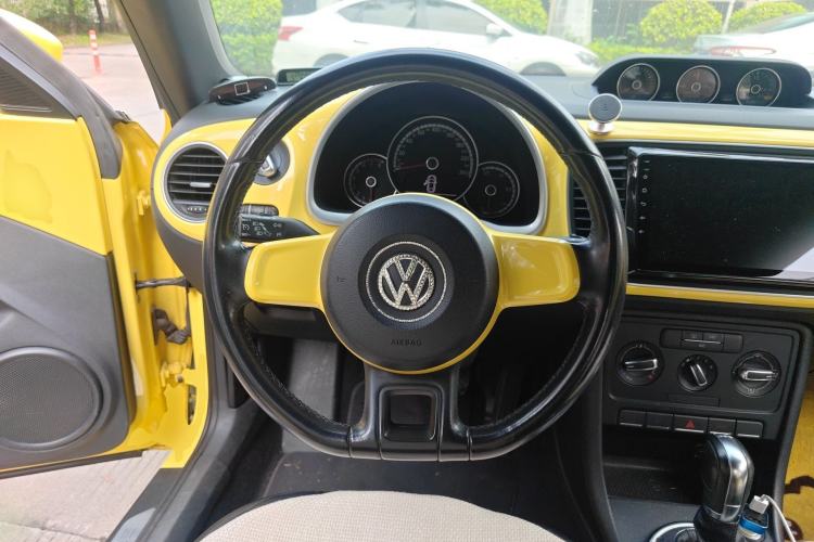 Used Volkswagen Beetle 2013 1.4TSI Fashion Edition Steering Wheel