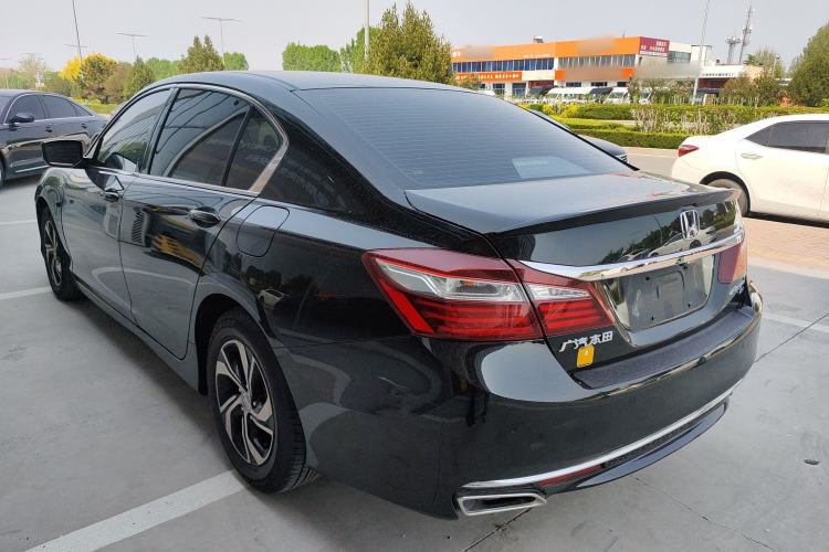 Used Honda Accord 2016 2.0L Comfort Edition
