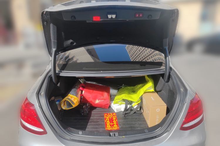 Used Mercedes-Benz E-Class 2018 Facelift E 300 L Luxury Edition
