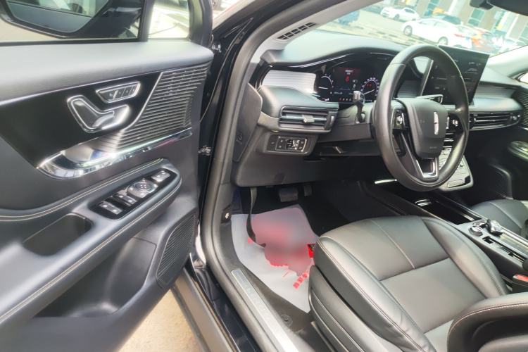 Used Lincoln Corsair 2021 2.0T Two-Wheel Drive Deluxe Edition Driver Seat