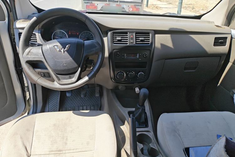 Used Wuling Rongguang V 2016 1.5L Practical Version
