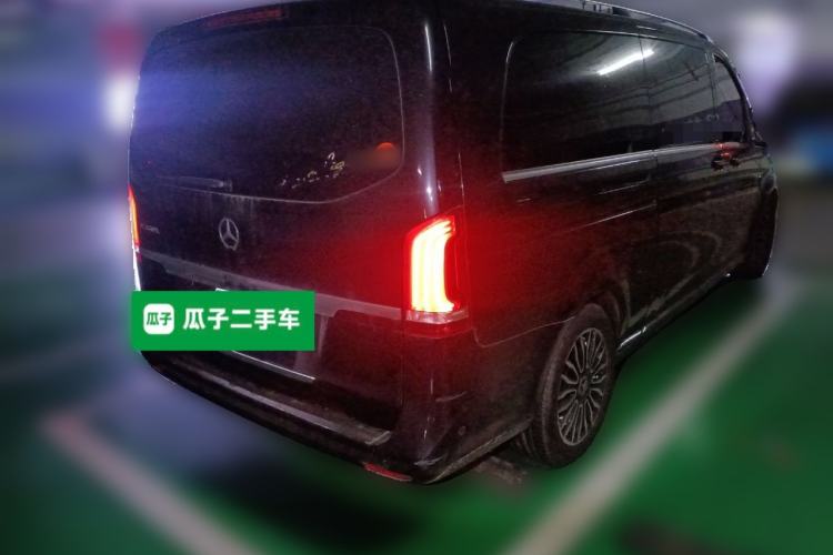 Used Mercedes-Benz V-Class 2017 V 260 L Prestige Extended Edition Rear Right 45 Deg