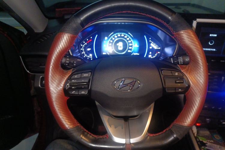 Used Hyundai Lafesta 2019 280TGDi Sport Edition China VI Steering Wheel