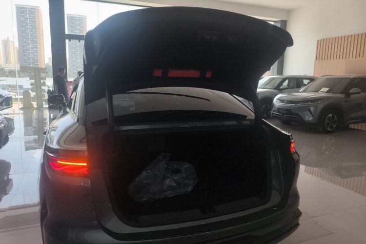 Used BYD Han L 2025 DM-p Four-Wheel-Drive LiDAR Flagship Model
