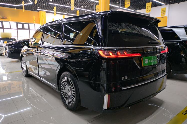 Used VOYAH Dream 2025 PHEV Four-Wheel Drive Excellence Kunpeng Edition